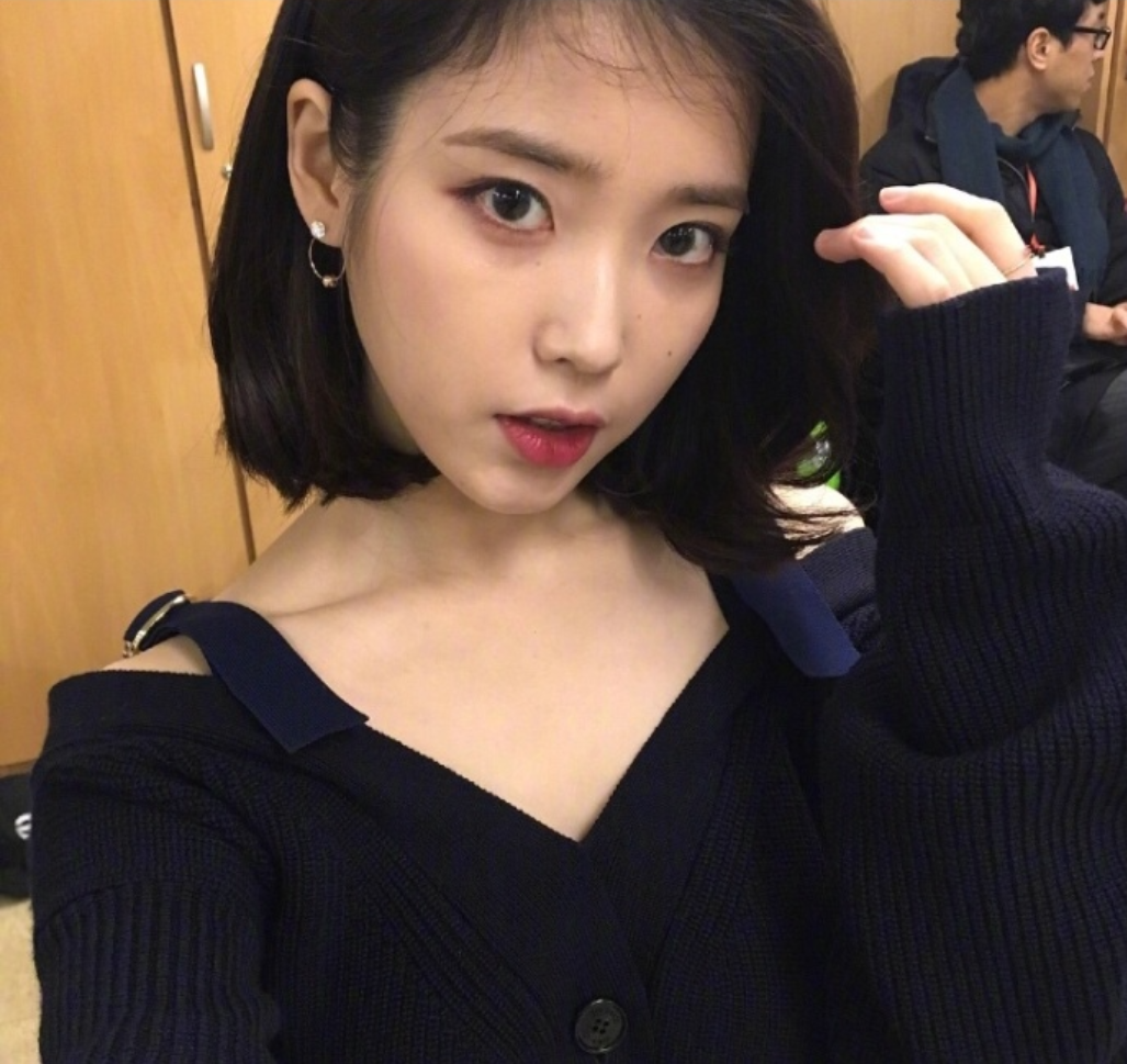 韩国美女明星IU李知恩最新ins日常私服图片 12