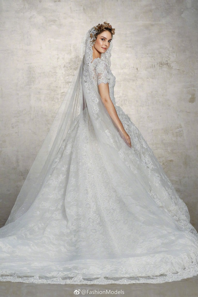 Marchesa Bridal Spring 2019婚纱礼服轻盈梦幻图片