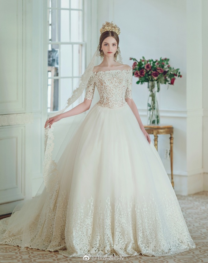 韩国Clara Wedding婚纱礼服图片