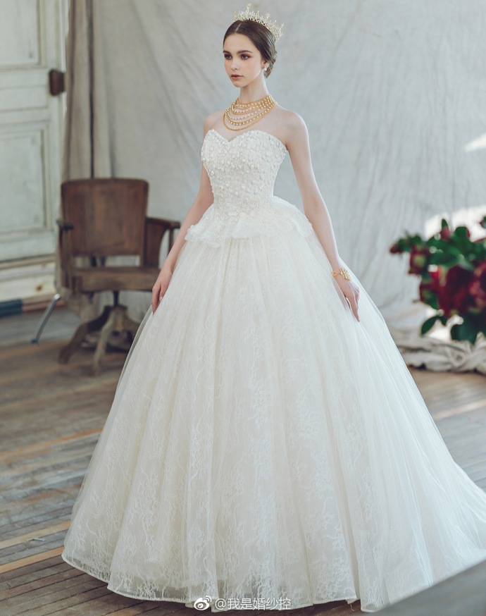 韩国Clara Wedding婚纱礼服图片 7