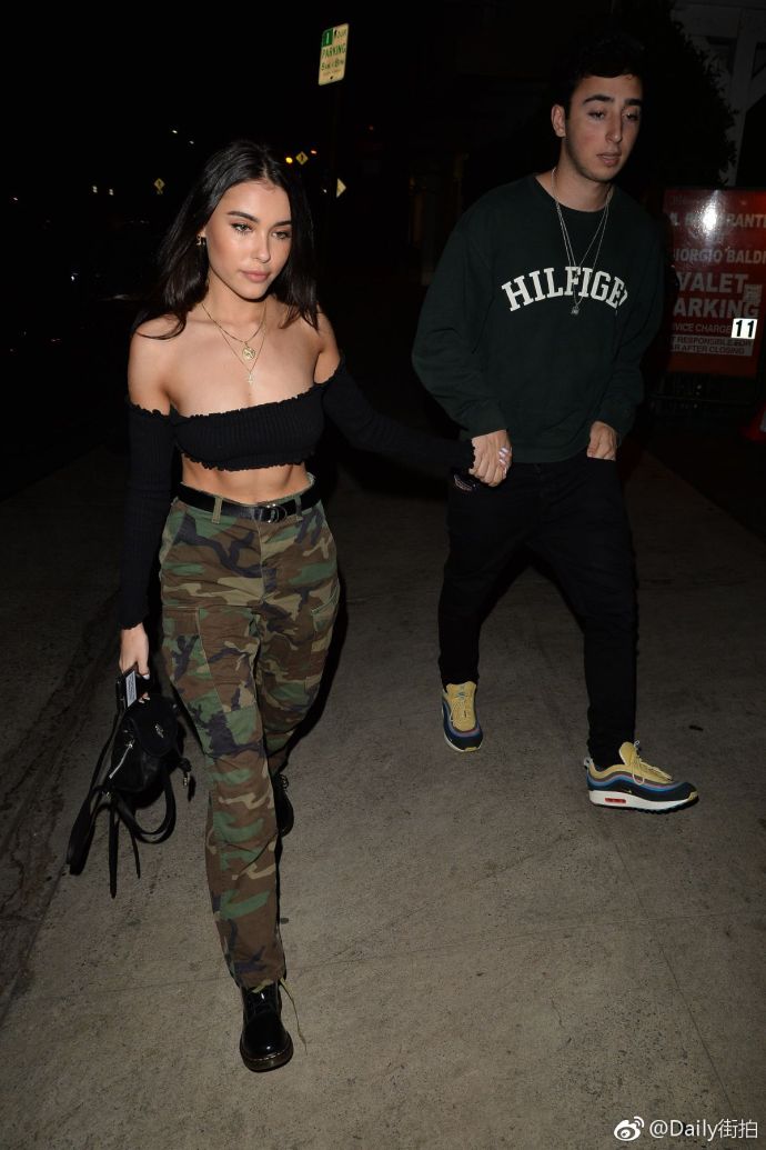 欧美美女明星啤酒妹Madison Beer 和男友在西好莱坞
