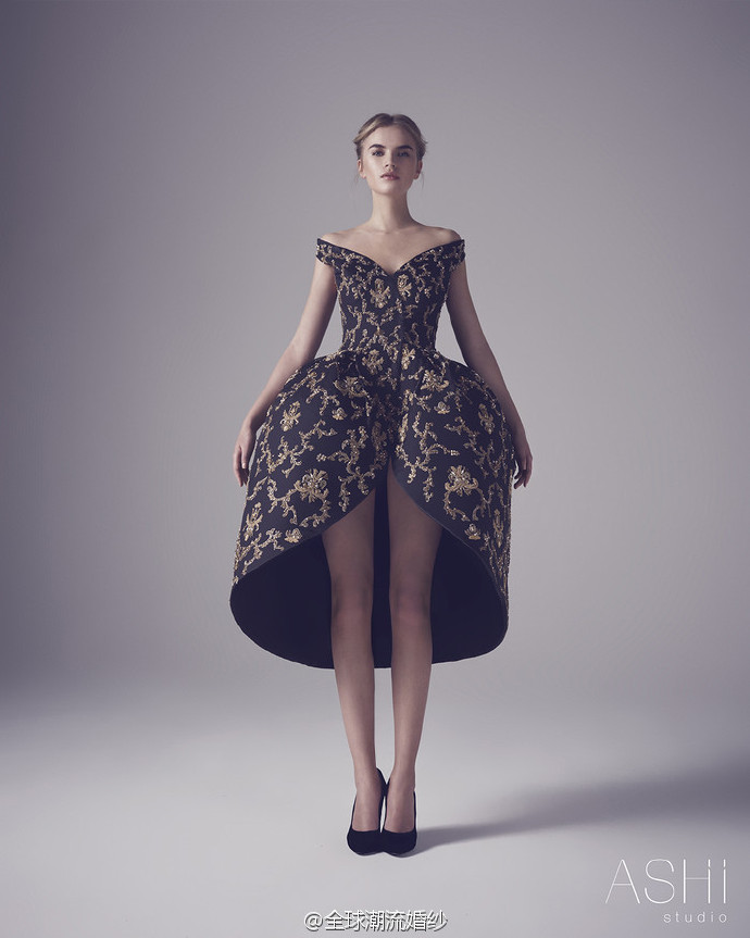 2016年ASHI STUDIO黑色的礼服婚纱图片 7