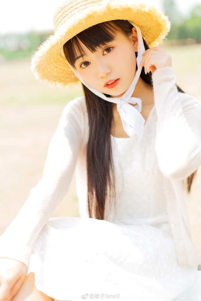 网络美女模特修老虎阳光清纯图片 3