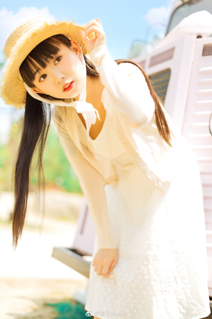 网络美女模特修老虎阳光清纯图片 8