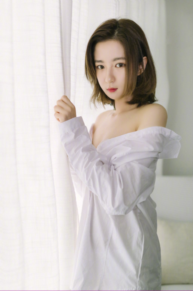 清纯美女黄雪宸白衬衫性感写真 6