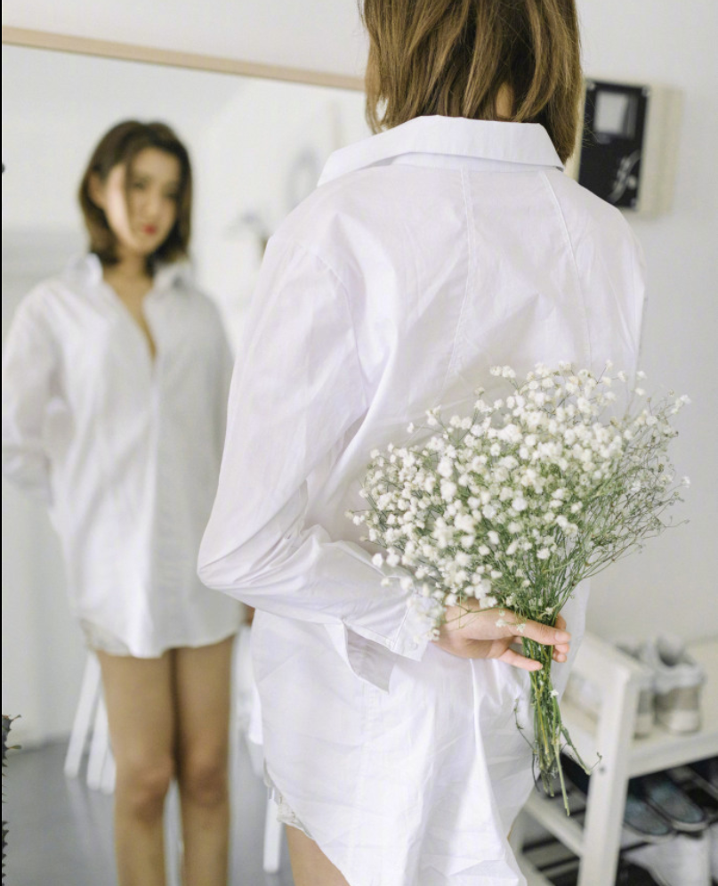 清纯美女黄雪宸白衬衫性感写真 11