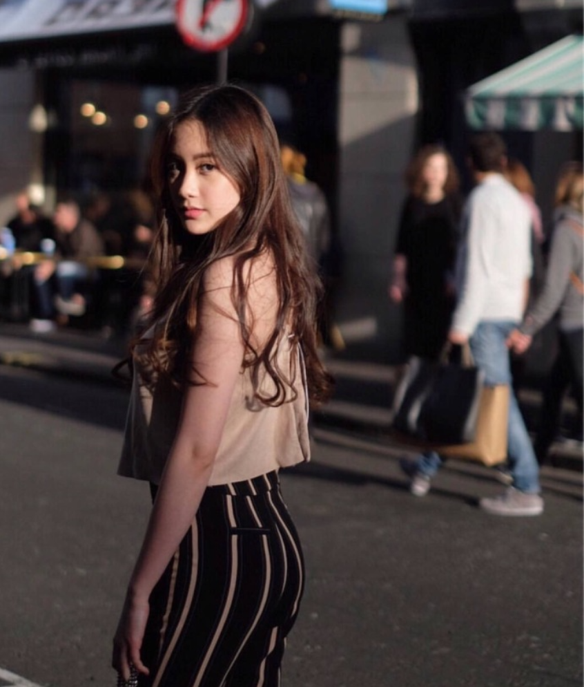 越南美女气质街拍身材也超棒 23