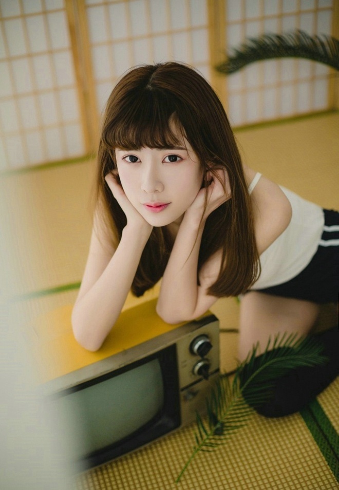 清纯美女如诗如画般清新写真 5