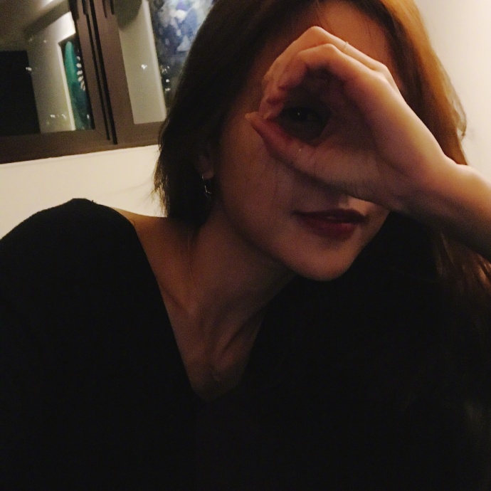海南美女主持人王霏霏九连拍自拍照 2