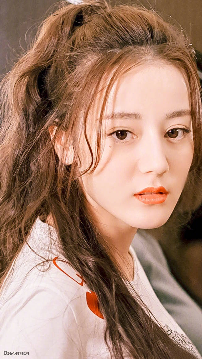 新疆美女明星迪丽热巴时尚大片不论是正面还是 10