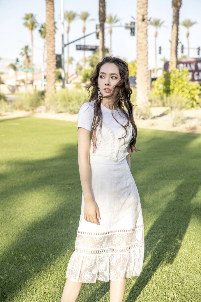 台湾美女明星郭碧婷现身Coachella科切拉音乐节的 4