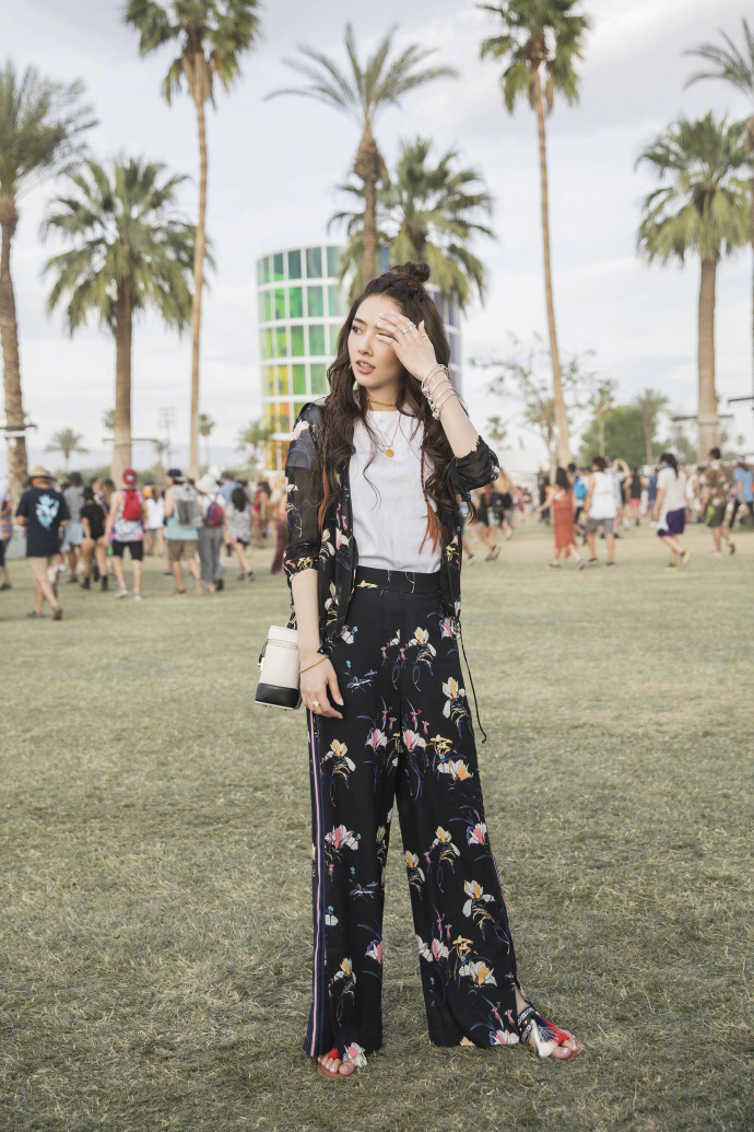 台湾美女明星郭碧婷现身Coachella科切拉音乐节的 6