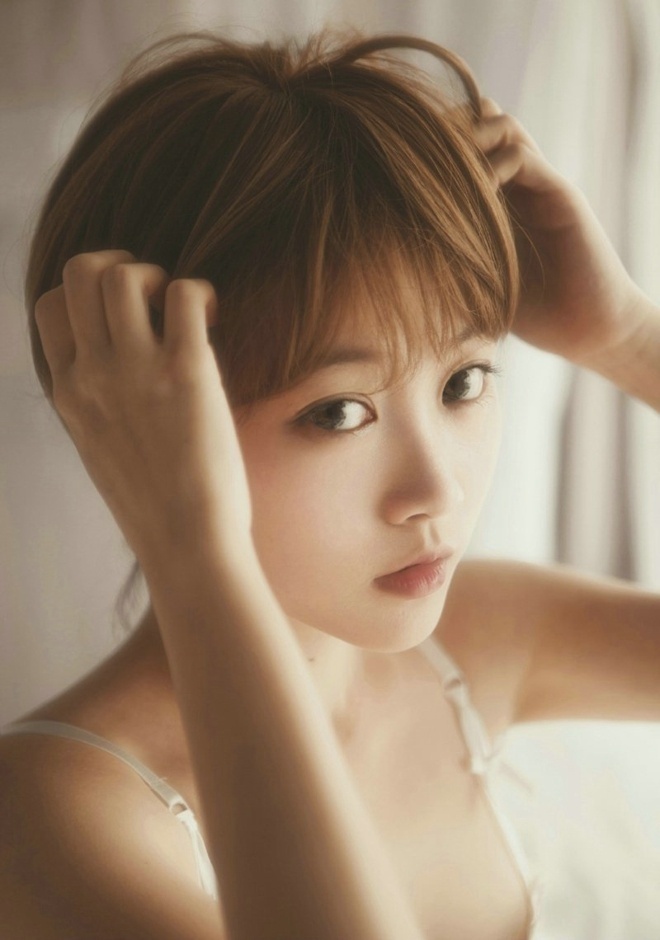 短发清纯美女唯美意境写真 2