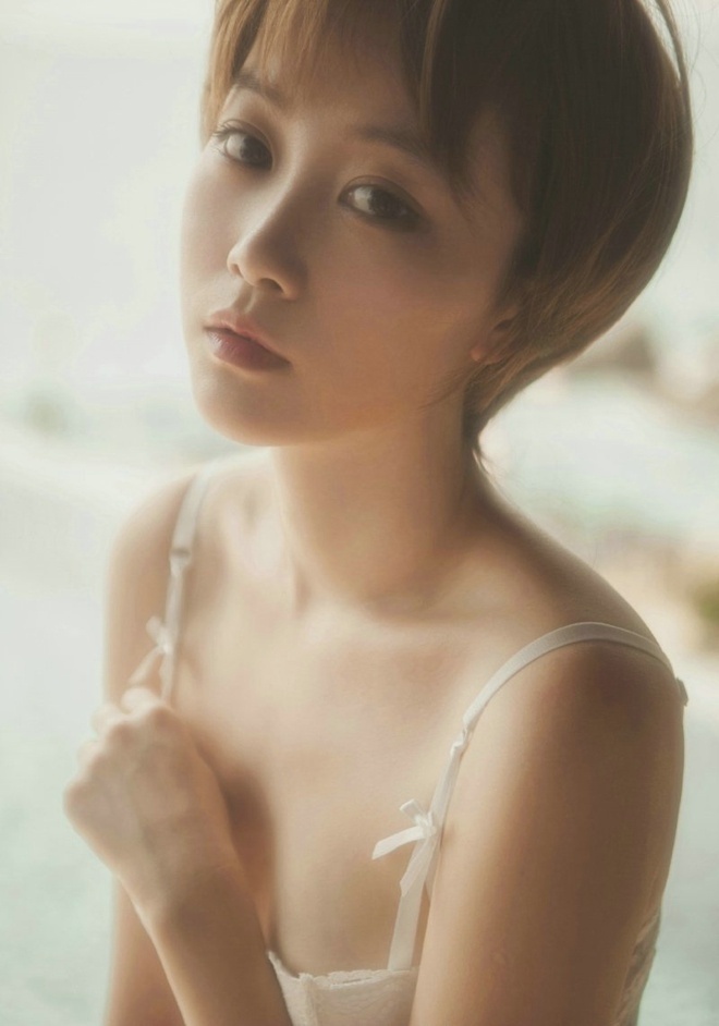 短发清纯美女唯美意境写真 3