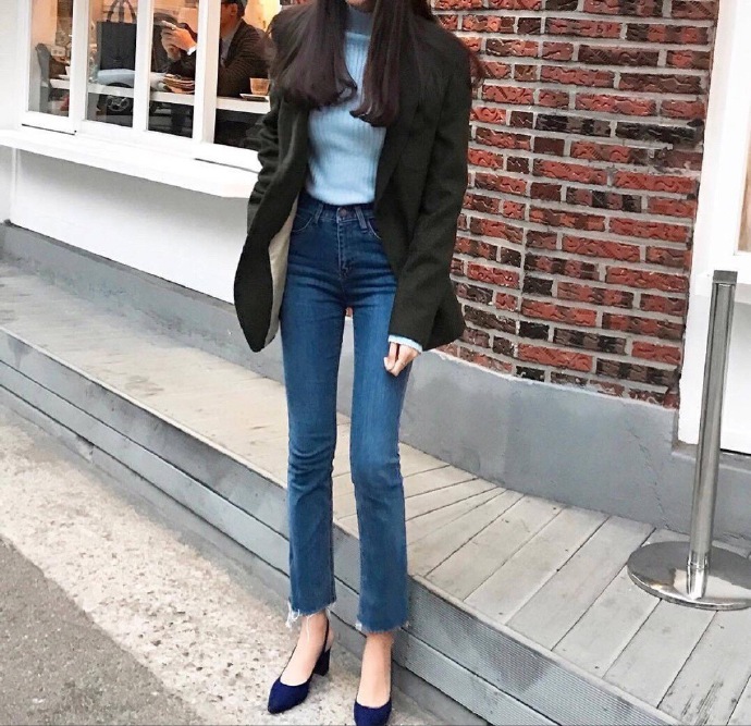 适合轻熟女上班职业大方穿衣搭配参考 2