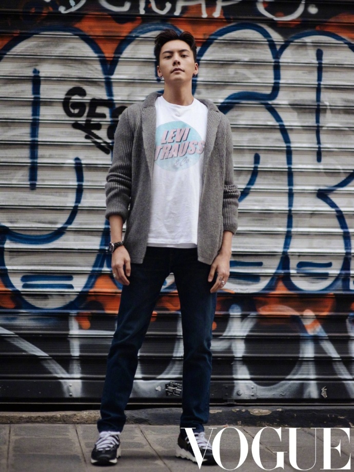 香港男明星帅哥陈伟霆时尚写真简约时尚巴黎街 4
