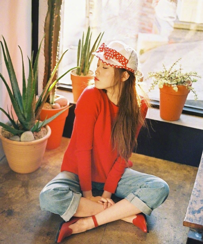 韩国美女明星李圣经一枚十足的&ldquo;帽控&rdquo;美女图 6