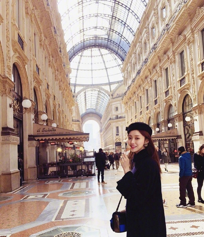 韩国美女明星李圣经一枚十足的&ldquo;帽控&rdquo;美女图 8