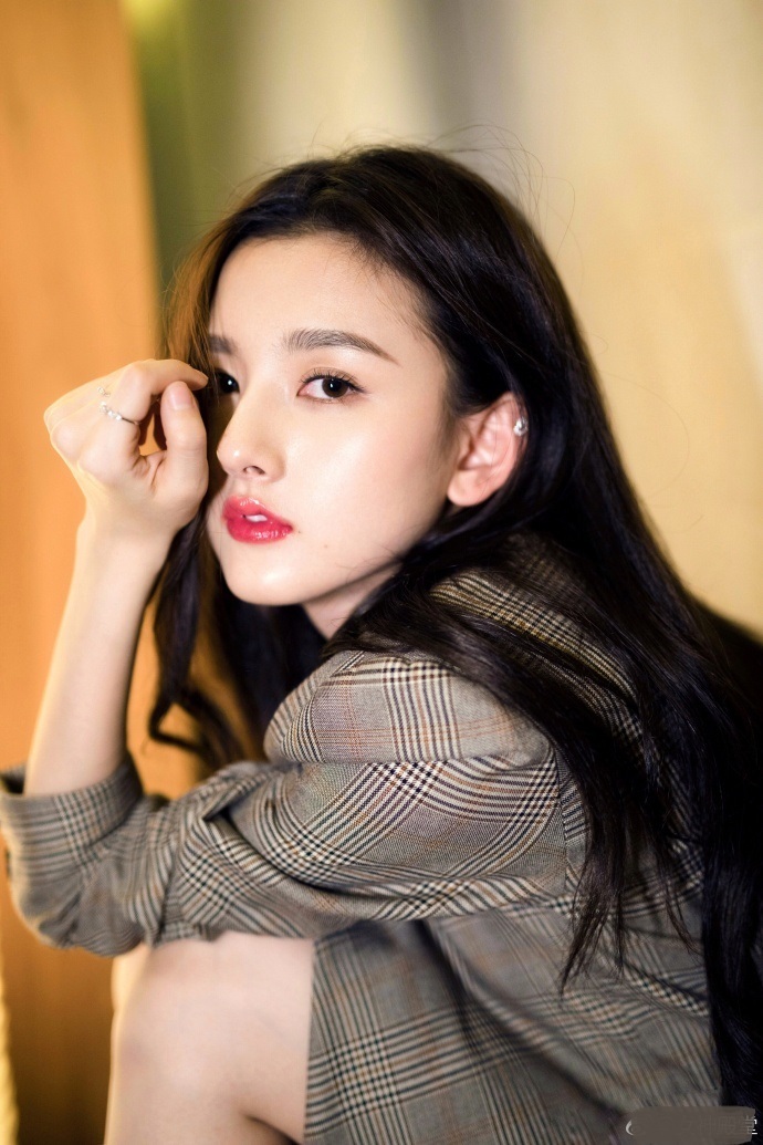 天津美女明星宋祖儿chic复古格子西装式摩登范时 4