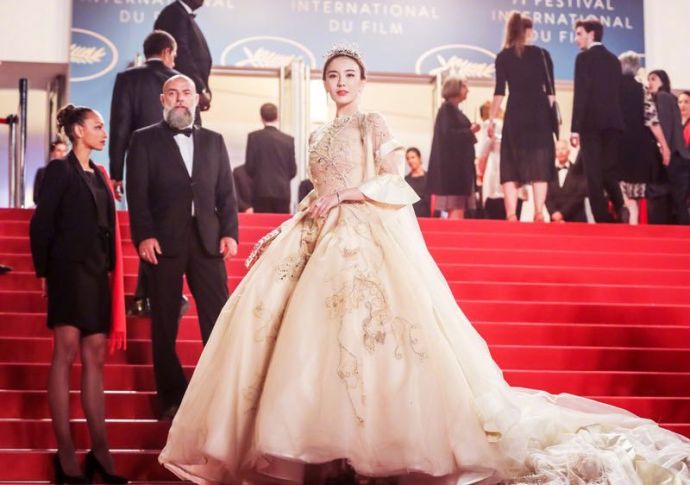 山东美女明星吕佳容Kelsey戛纳红毯图片 3