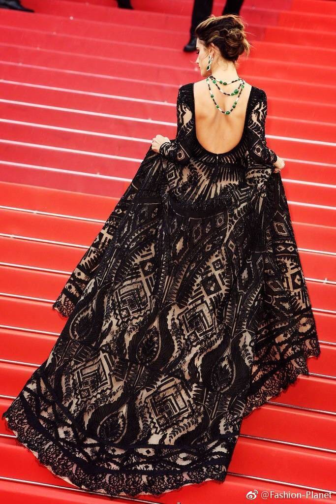 欧美美女明星Alessandra Ambrosio身穿Zuhair Murad礼服亮 8