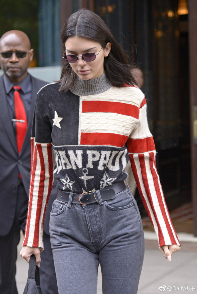 欧美美女明星肯豆Kendall Jenner在纽约出街时尚街拍 3