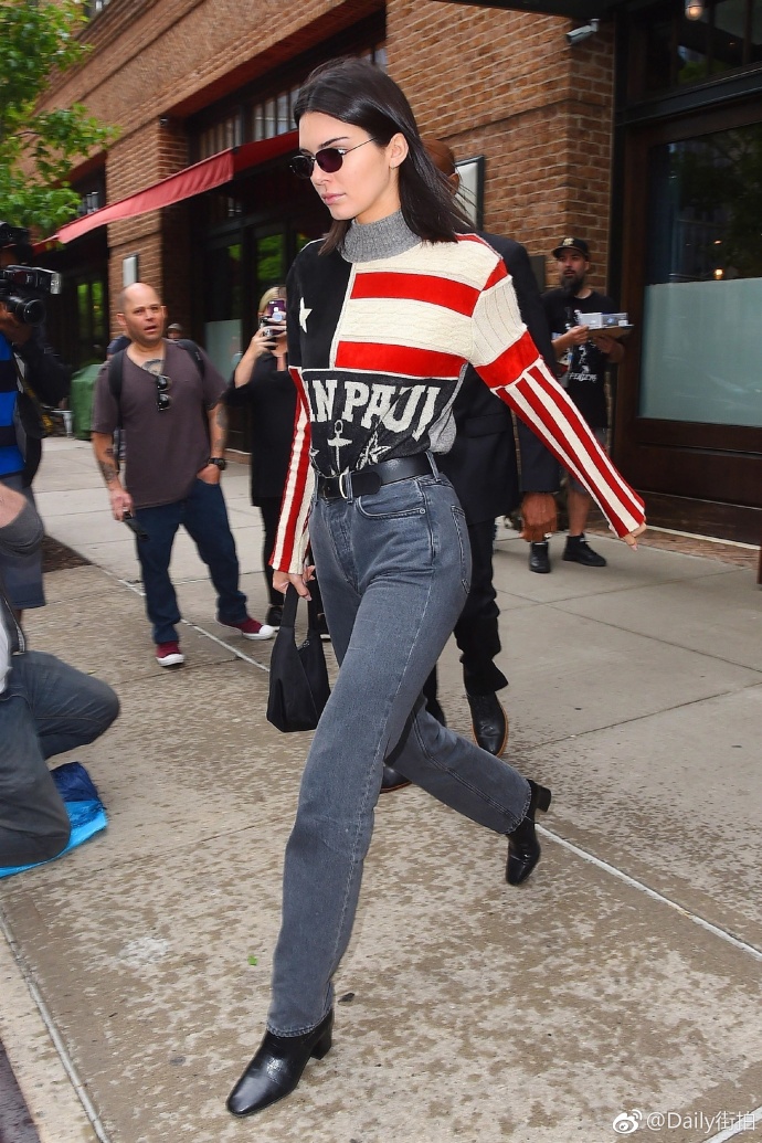欧美美女明星肯豆Kendall Jenner在纽约出街时尚街拍 8