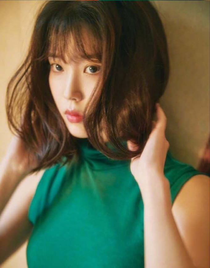 韩国肤白貌美的小仙女李智恩IU十周年DAZED画报图 9