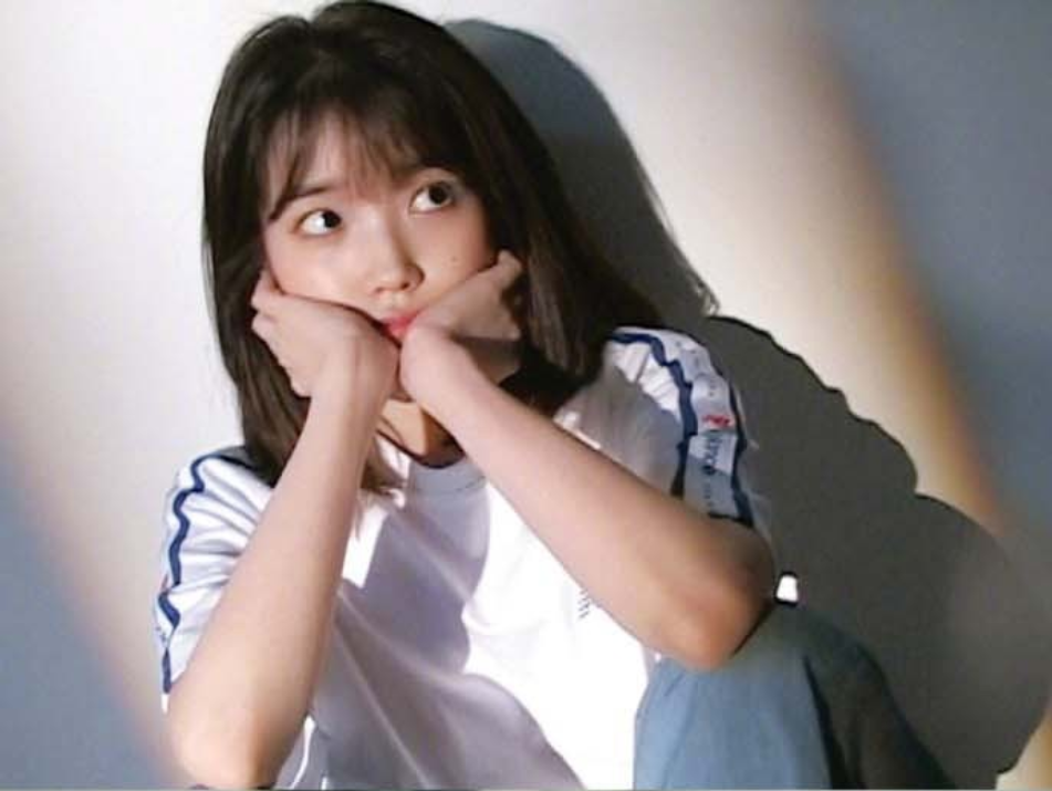 韩国肤白貌美的小仙女李智恩IU十周年DAZED画报图 18