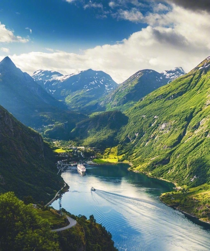 穿过挪威的森林去看世界尽头的绝美峡湾风景图 5