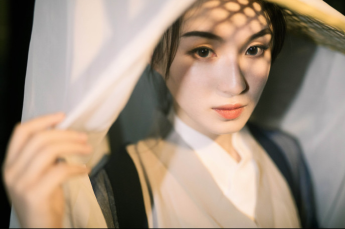 清纯美女古装女侠范写真_第一次与你相遇,便是这 3