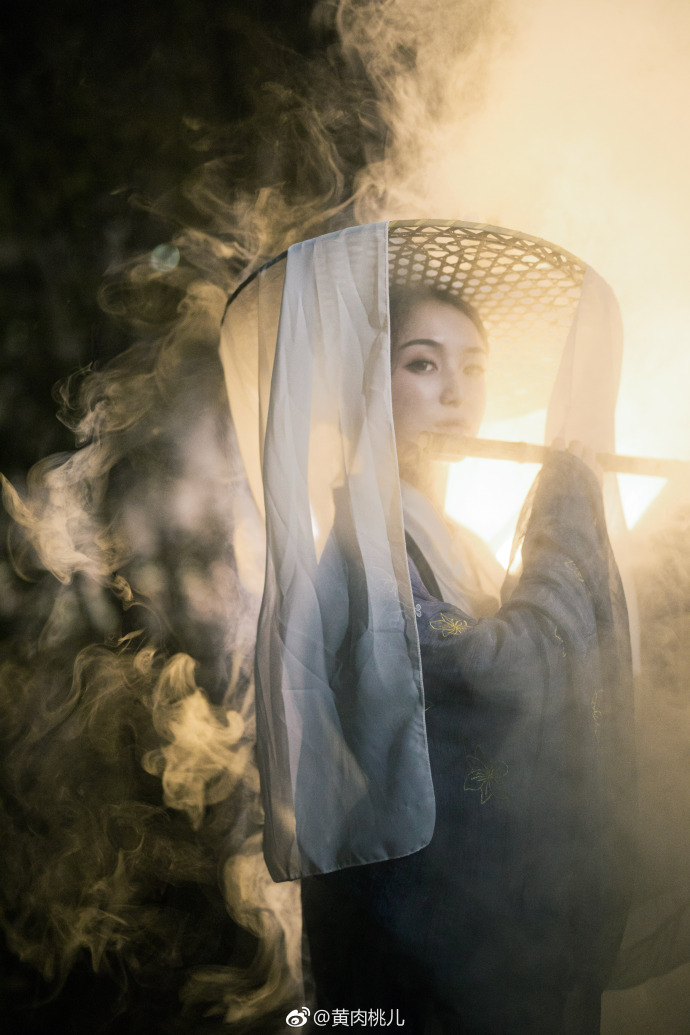 清纯美女古装女侠范写真_第一次与你相遇,便是这 14
