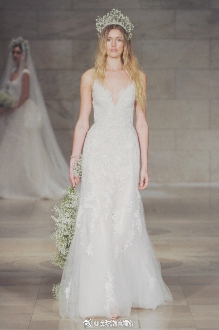 Reem Acra2018秋冬婚纱秀场满天星系列梦幻又唯美图 4
