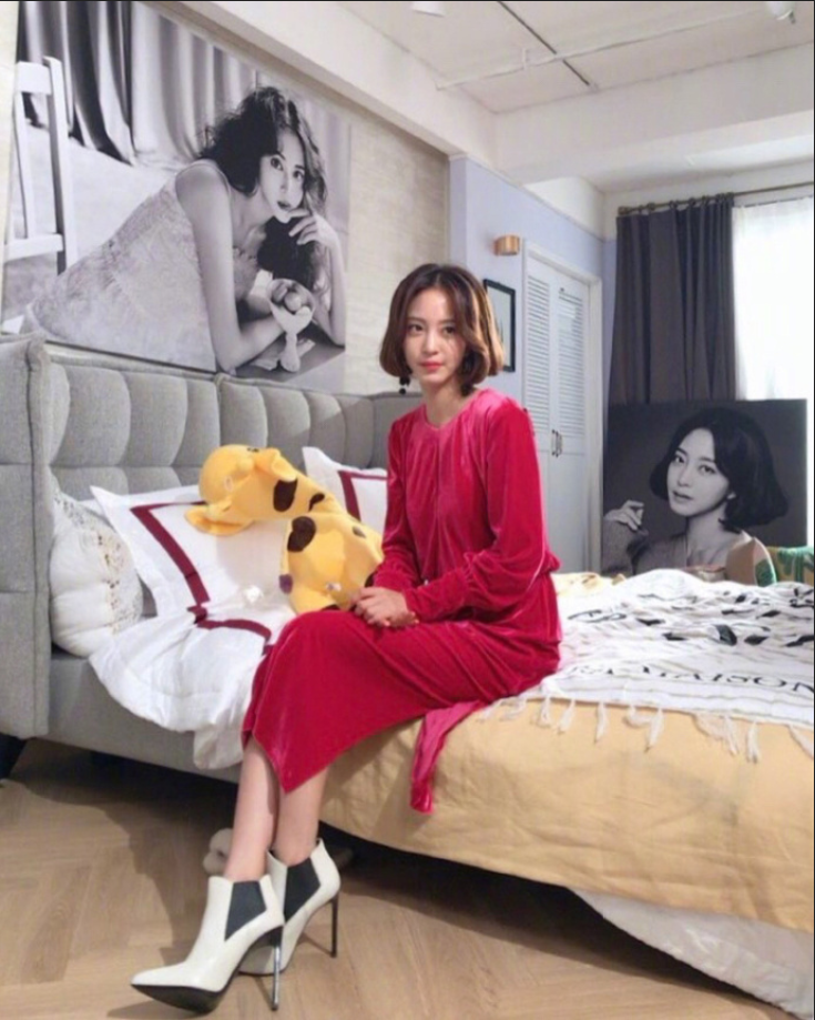 韩国女演员韩艺瑟肤白貌美大长腿图片 16