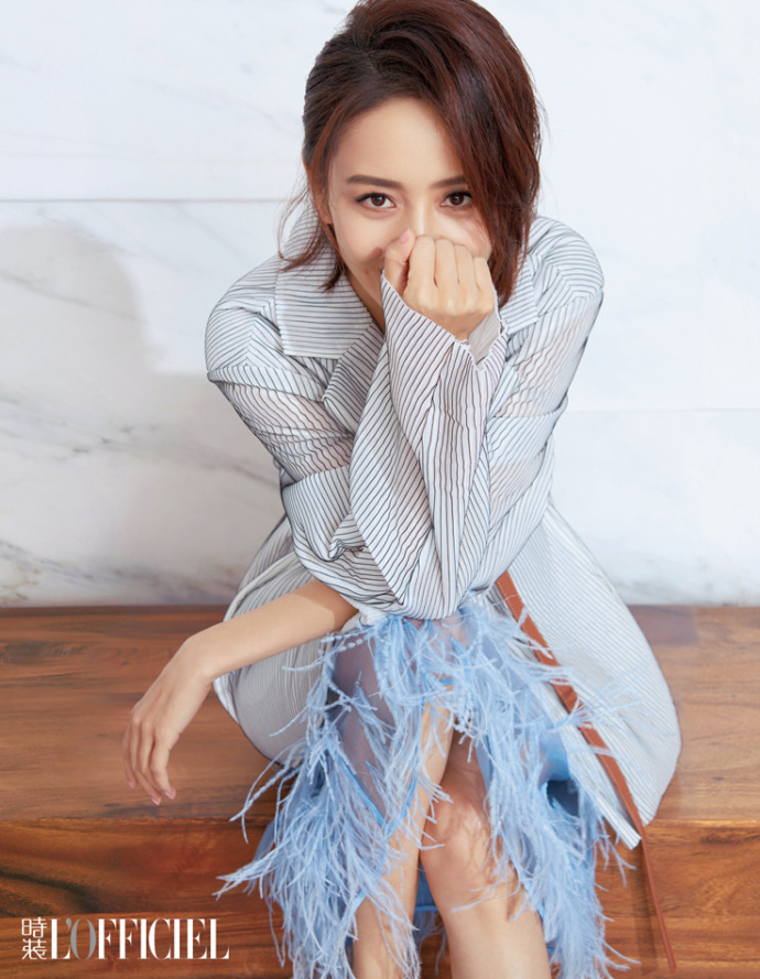 新疆美女明星佟丽娅登上时装杂志封面示范春夏 3