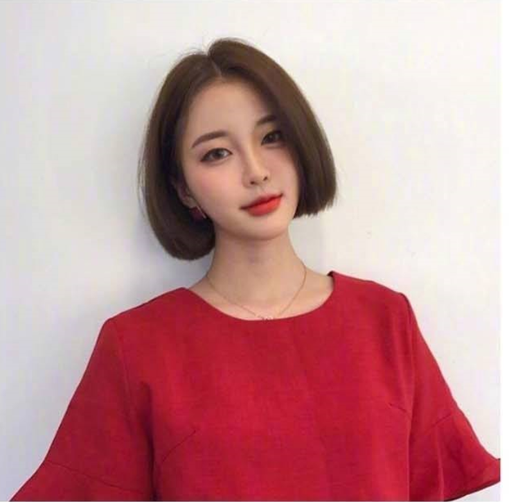 可爱又精致的居家女孩短发发型参考 2