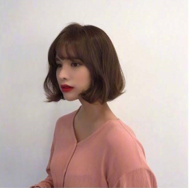 可爱又精致的居家女孩短发发型参考 3
