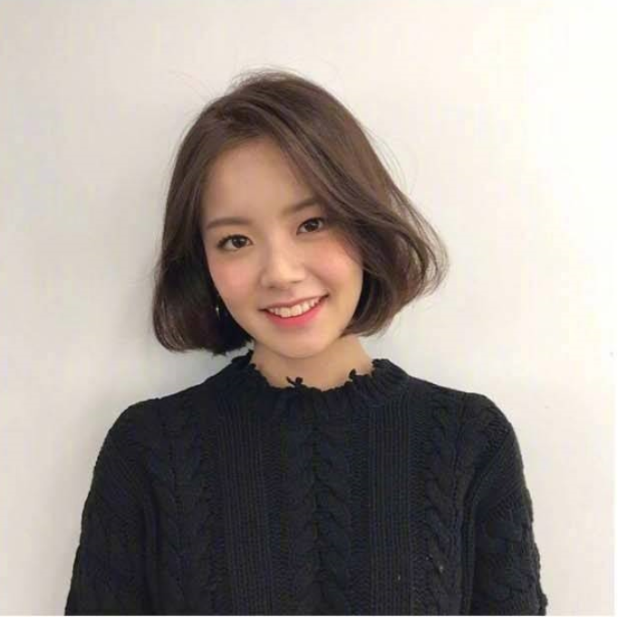 可爱又精致的居家女孩短发发型参考 5