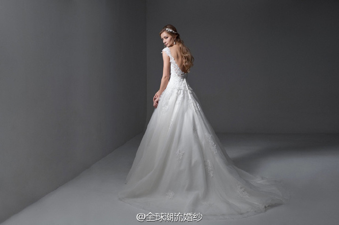 Jillian 2017年Artemisi婚纱礼服系列图片 9