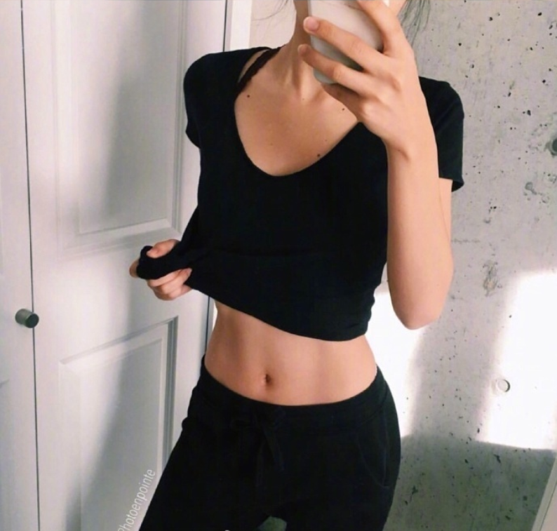 马甲线美女性感自拍照 2