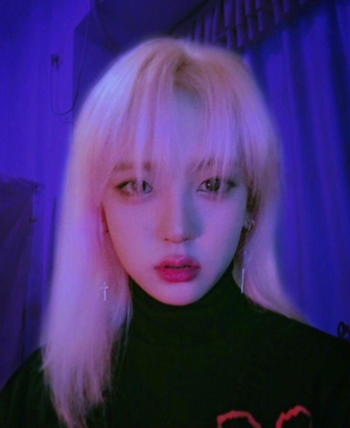 超拽女生头像_喜欢这样的酷女孩自拍照