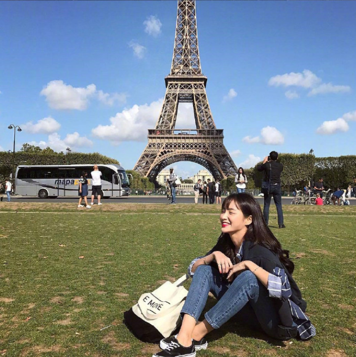 清纯美女旅游拍照姿势get 7