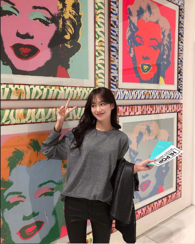 清纯美女旅游拍照姿势get 12