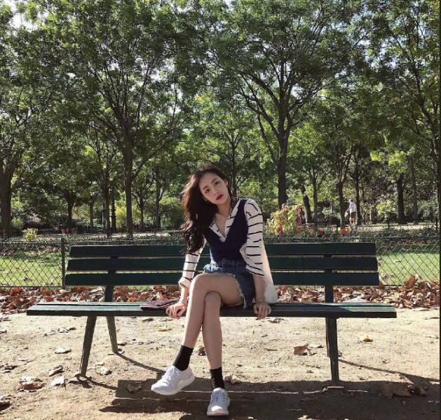 清纯美女旅游拍照姿势get 14