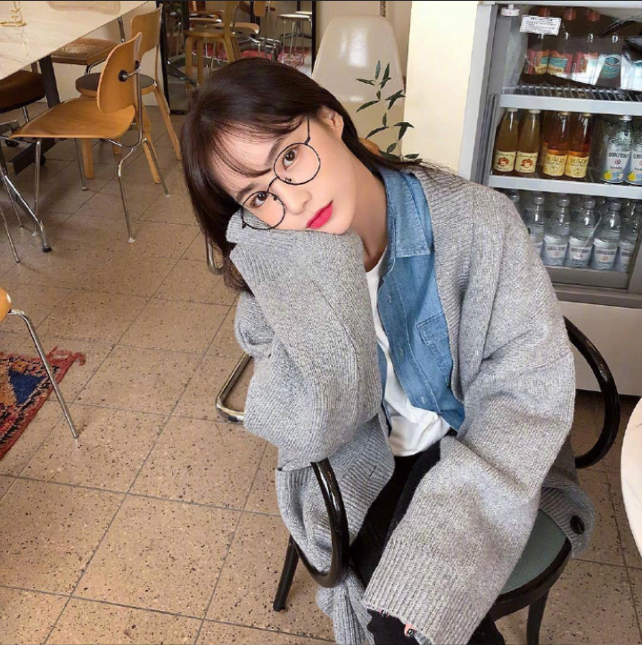 清纯美女旅游拍照姿势get 18