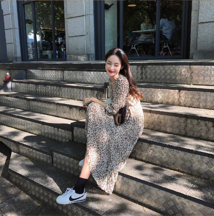 清纯美女旅游拍照姿势get 19