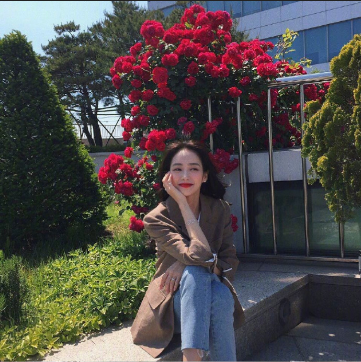 清纯美女旅游拍照姿势get 25