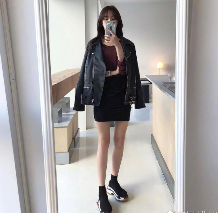 清纯美女旅游拍照姿势get 26