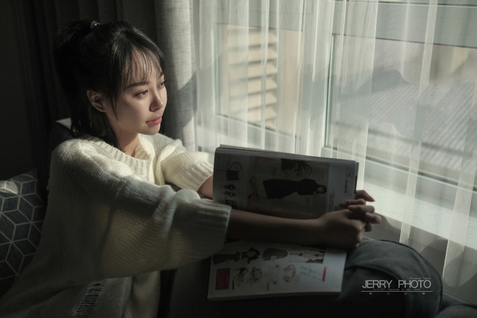 清纯美女姜迪白色毛衣唯美写真 3