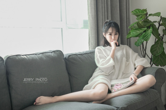 清纯美女姜迪白色毛衣唯美写真 9